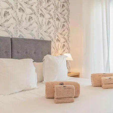 Nice In With Wifi, Outdoor Swimming Pool And Swimming Pool Естепона